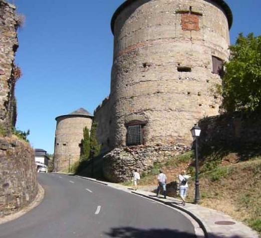 Apartamentos El Camino Villafranca Del Bierzo Esterno foto