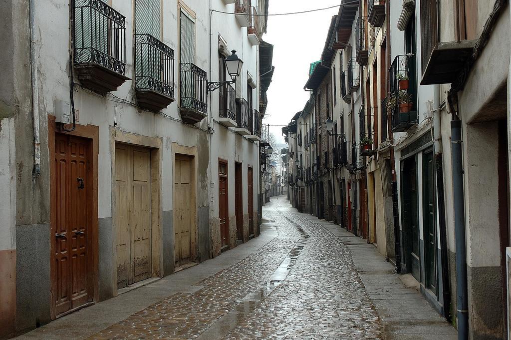 Apartamentos El Camino Villafranca Del Bierzo Esterno foto