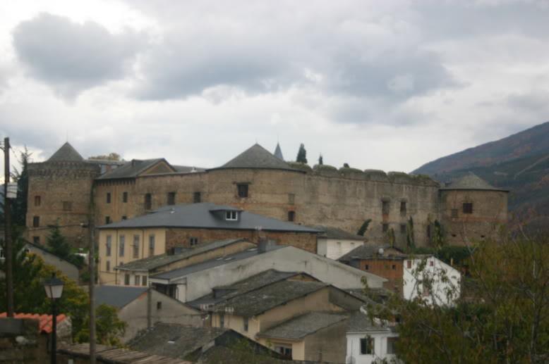 Apartamentos El Camino Villafranca Del Bierzo Esterno foto