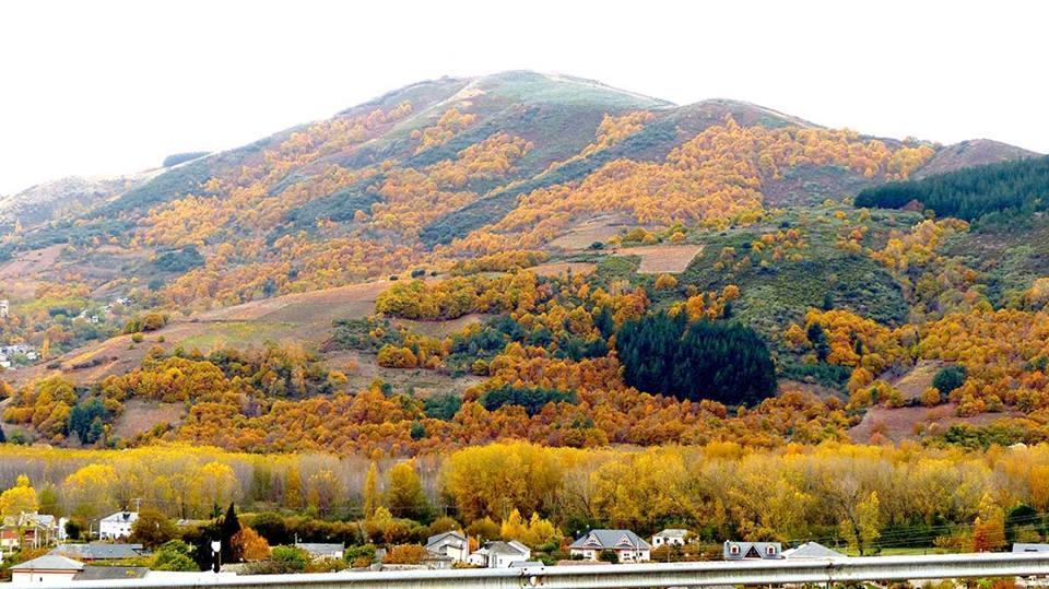 Apartamentos El Camino Villafranca Del Bierzo Esterno foto