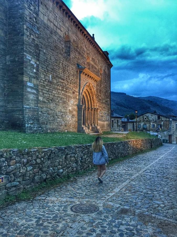 Apartamentos El Camino Villafranca Del Bierzo Esterno foto